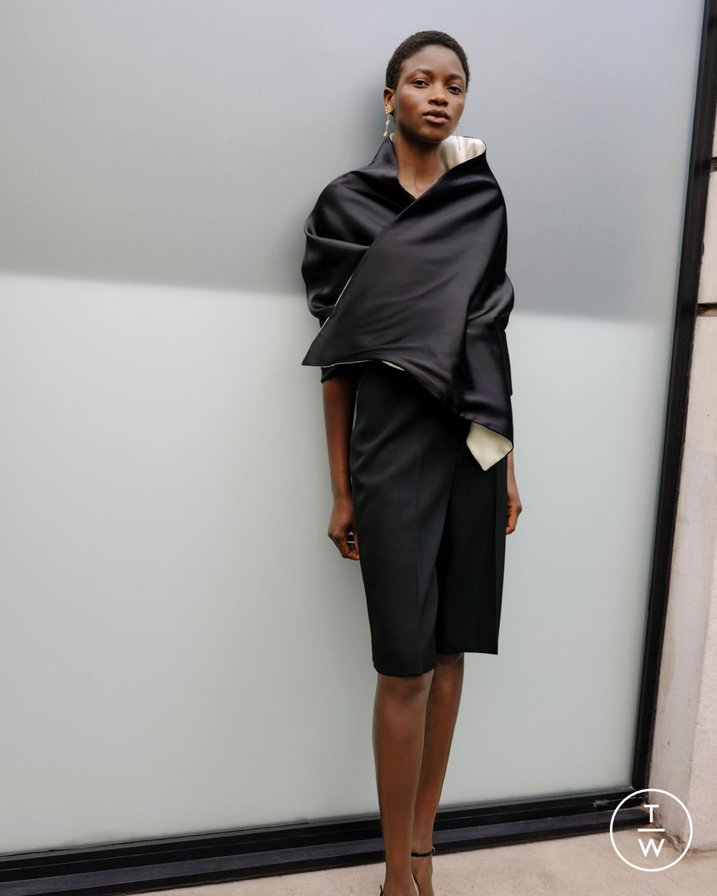 Fashion Week Paris Resort 2025 look 21 de la collection Givenchy womenswear