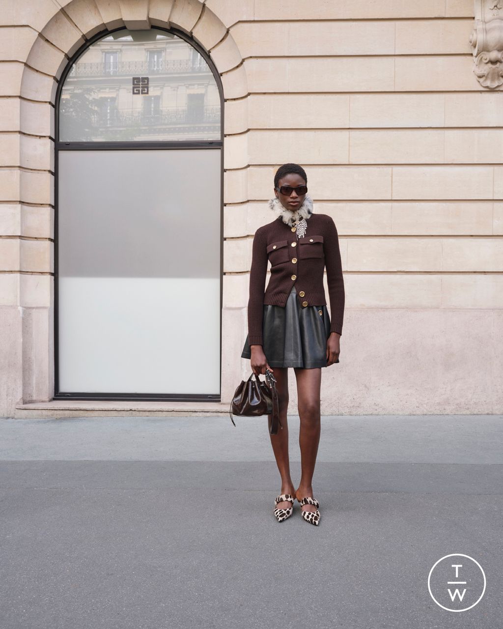 Fashion Week Paris Resort 2025 look 29 de la collection Givenchy womenswear