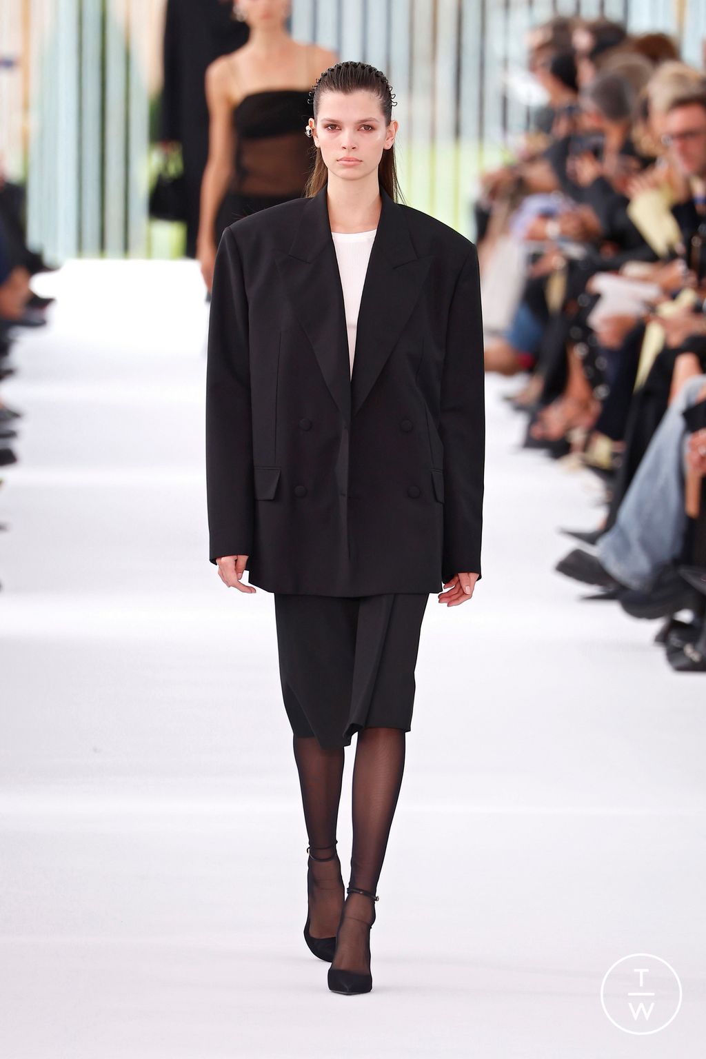 Fashion Week Paris Spring/Summer 2024 look 1 from the Givenchy collection womenswear