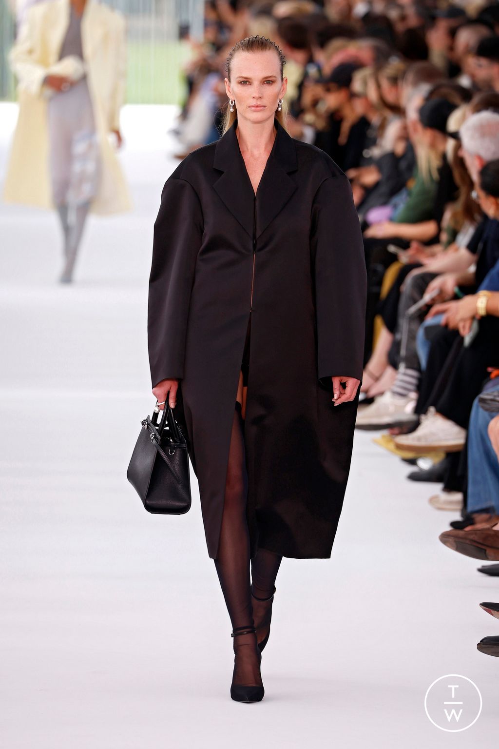 Fashion Week Paris Spring/Summer 2024 look 5 from the Givenchy collection womenswear