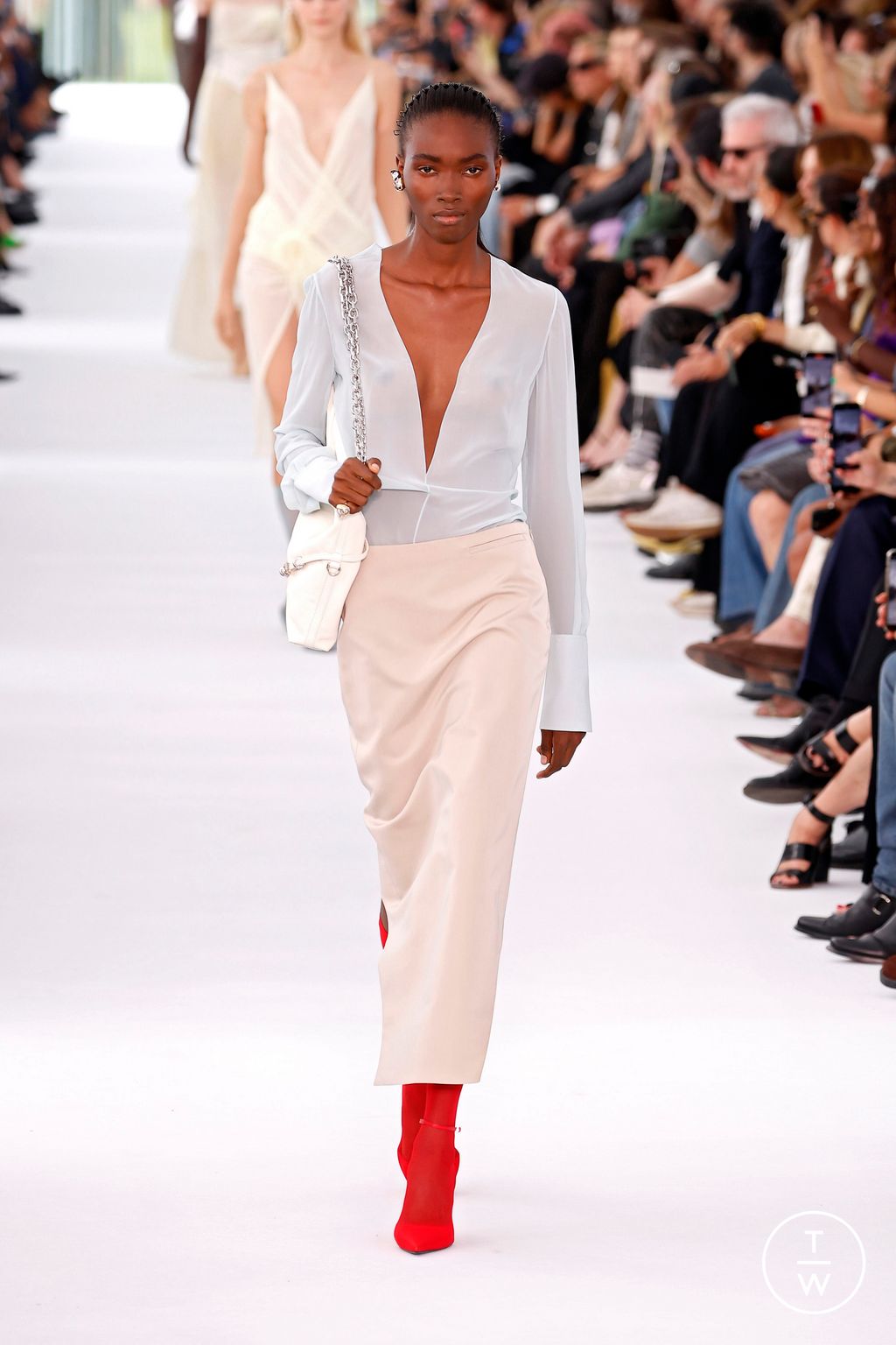 Fashion Week Paris Spring/Summer 2024 look 8 de la collection Givenchy womenswear