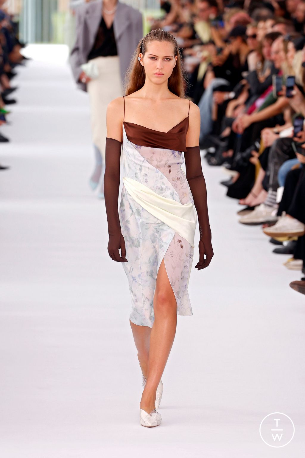 Fashion Week Paris Spring/Summer 2024 look 14 de la collection Givenchy womenswear