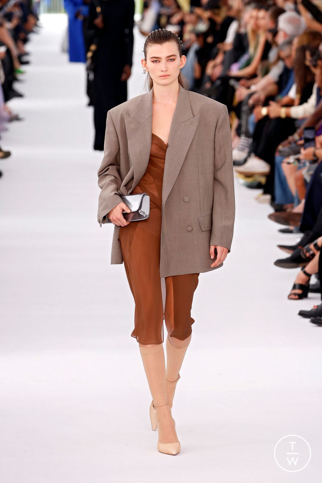 Fashion Week Paris Spring/Summer 2024 look 21 from the Givenchy collection 女装