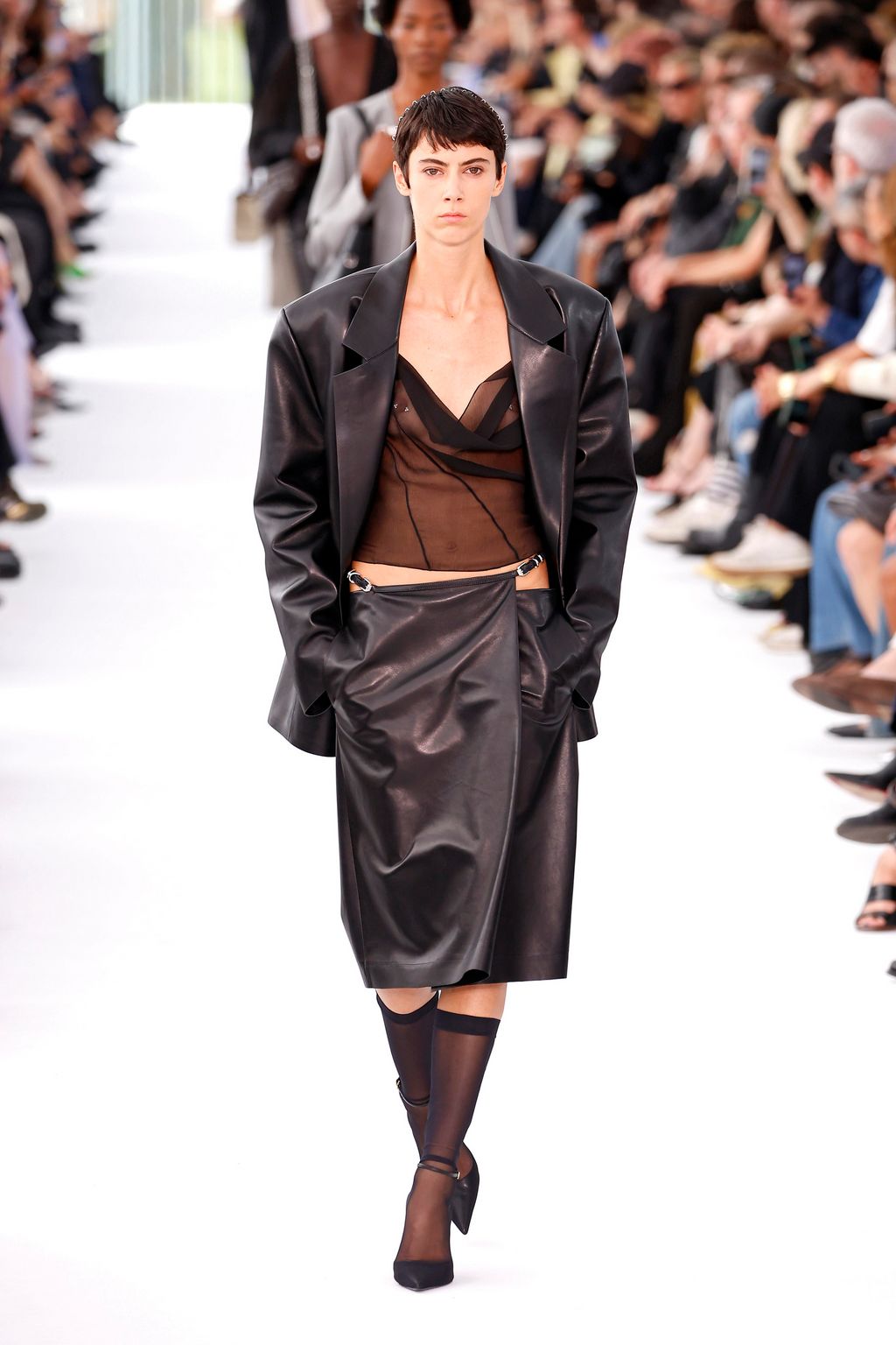 Fashion Week Paris Spring/Summer 2024 look 29 from the Givenchy collection womenswear