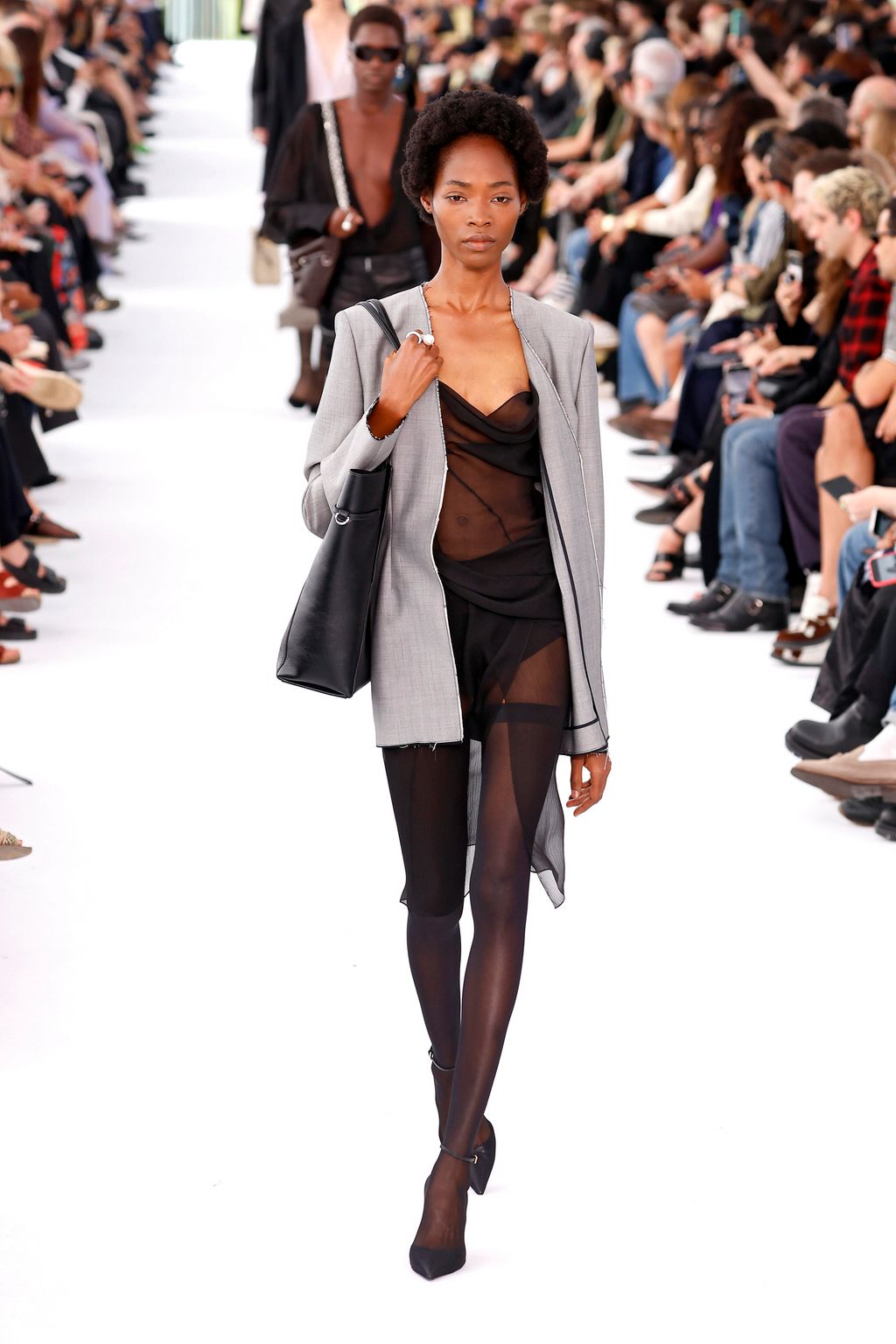 Fashion Week Paris Spring/Summer 2024 look 30 from the Givenchy collection womenswear