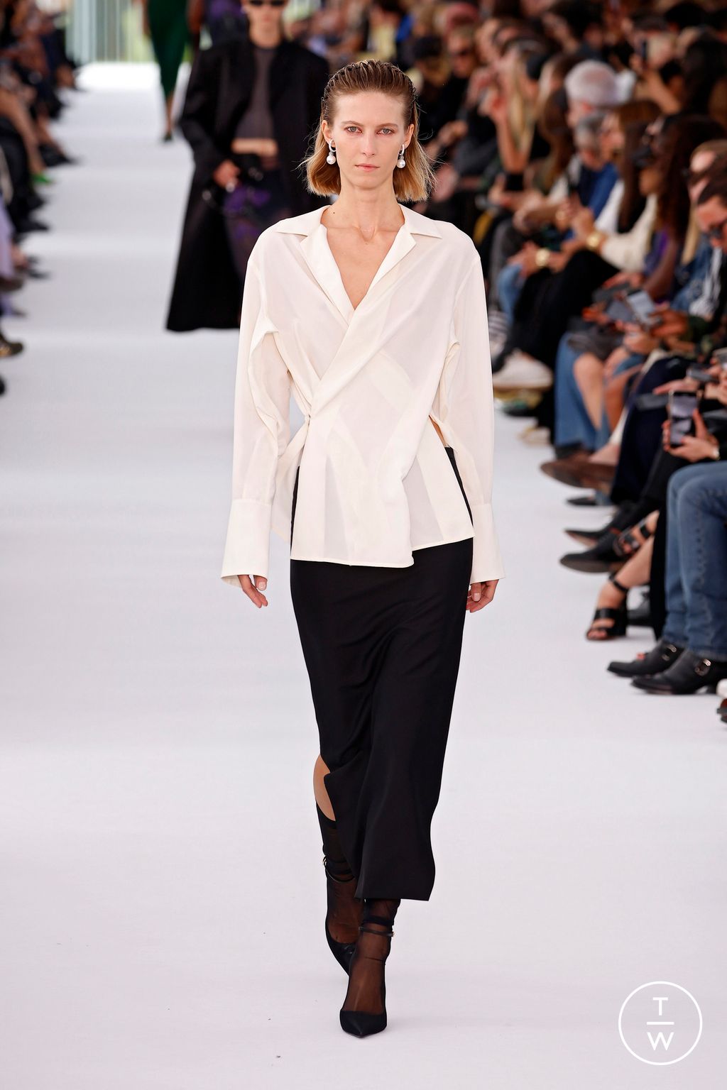 Fashion Week Paris Spring/Summer 2024 look 34 de la collection Givenchy womenswear