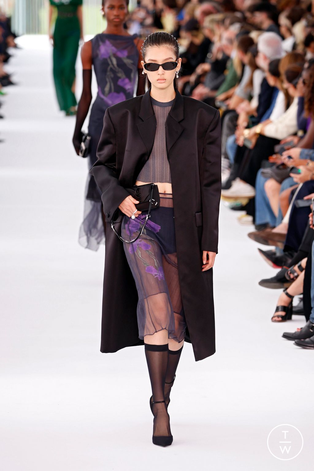 Fashion Week Paris Spring/Summer 2024 look 35 from the Givenchy collection womenswear