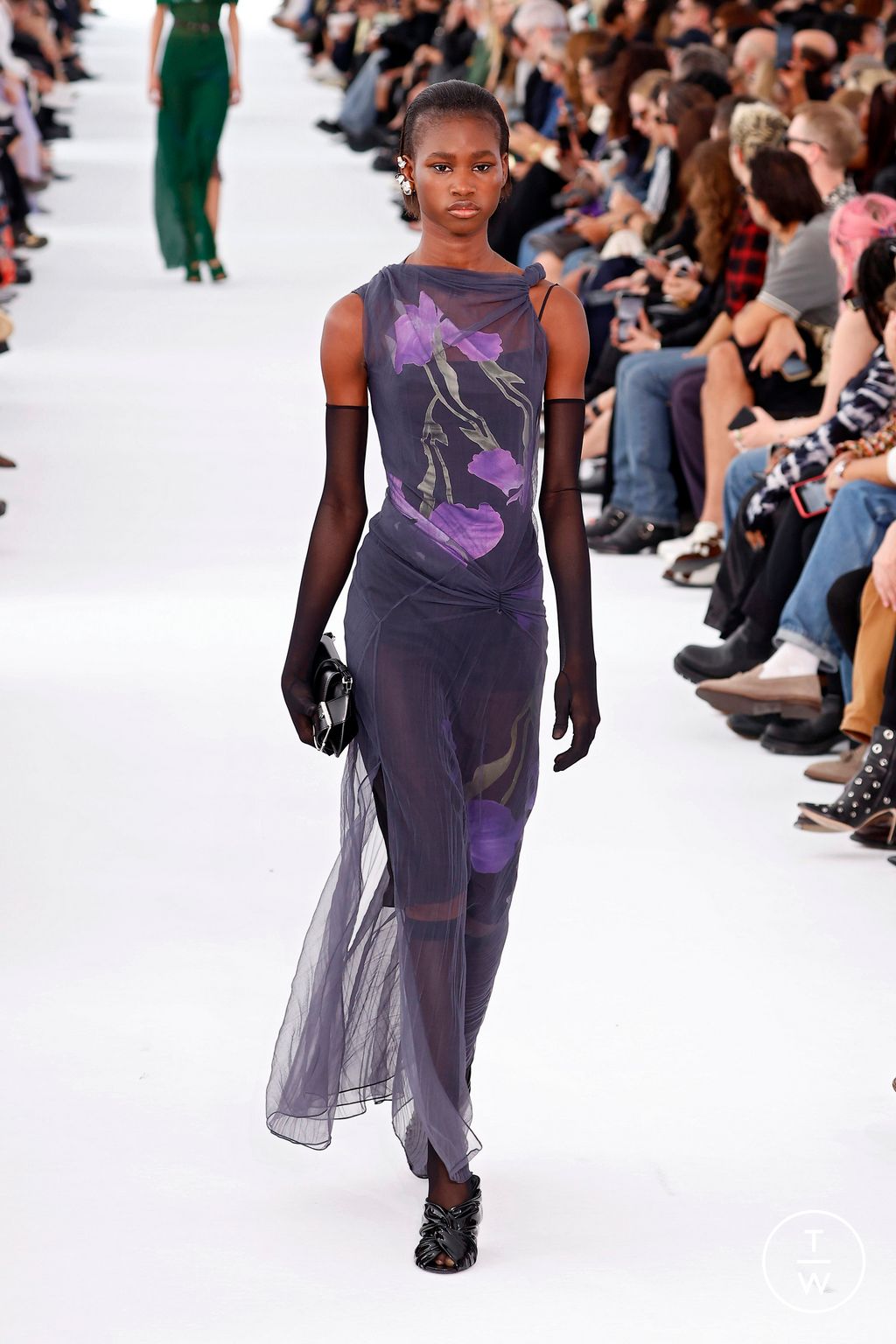 Fashion Week Paris Spring/Summer 2024 look 36 from the Givenchy collection womenswear