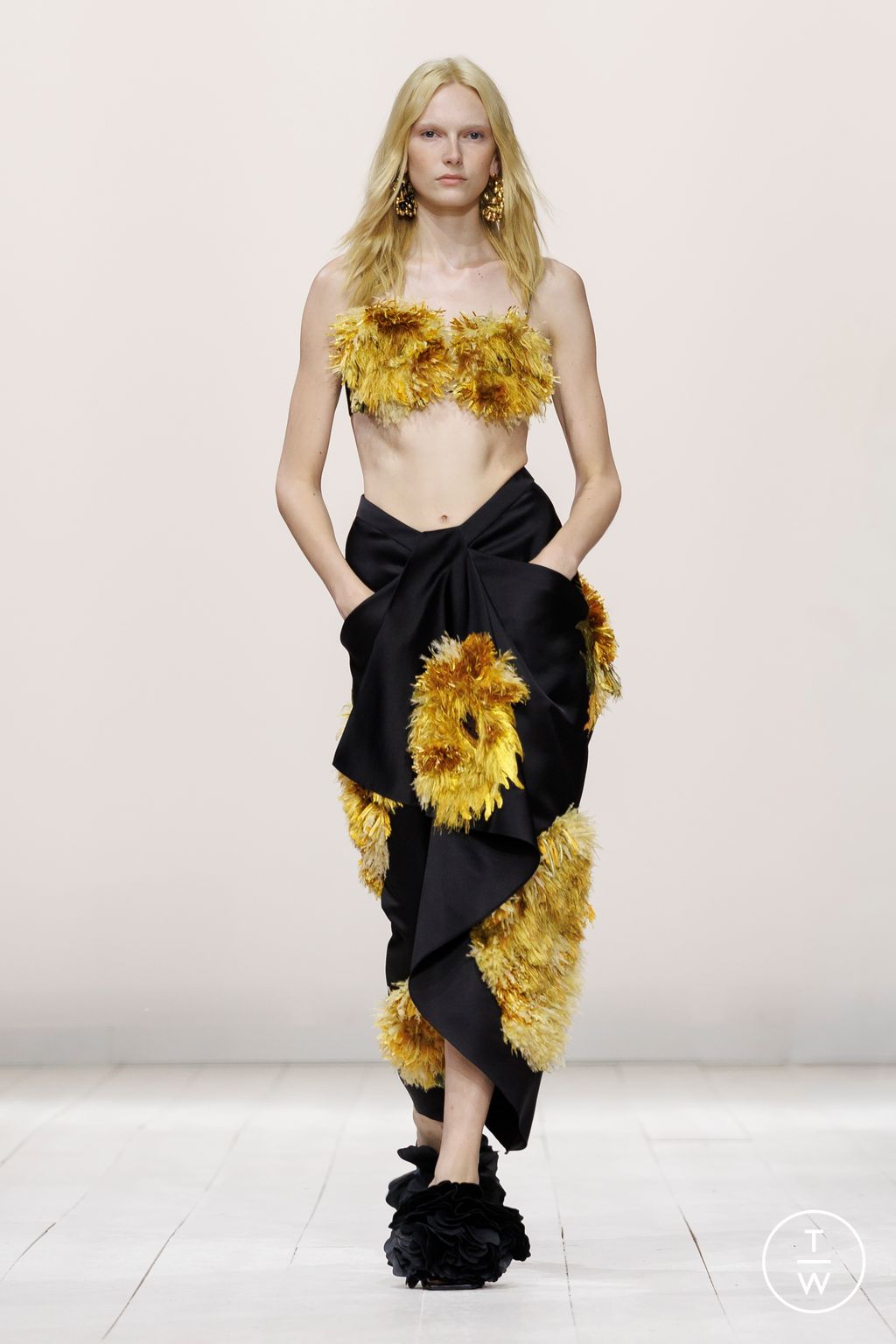 Fashion Week Paris Spring/Summer 2026 look 16 de la collection Givenchy womenswear