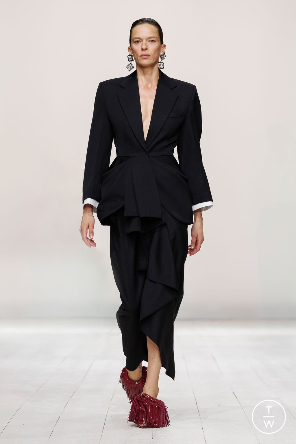 Fashion Week Paris Spring/Summer 2026 look 44 from the Givenchy collection womenswear