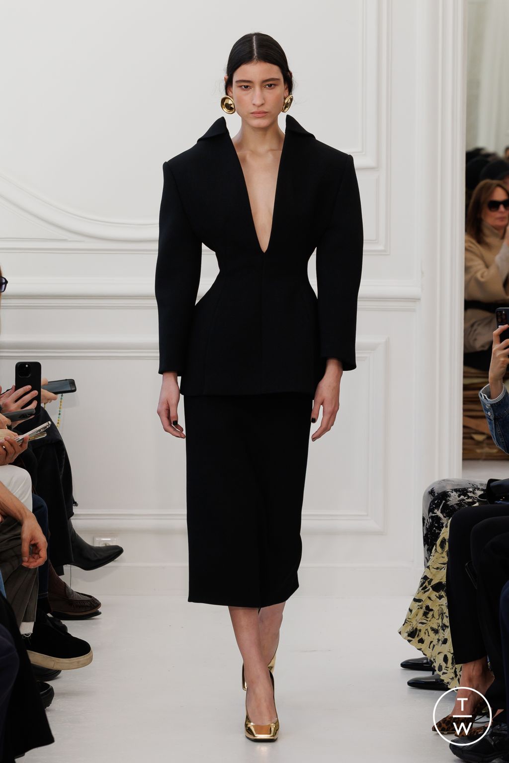 Fashion Week Paris Fall/Winter 2025 look 44 de la collection Givenchy womenswear