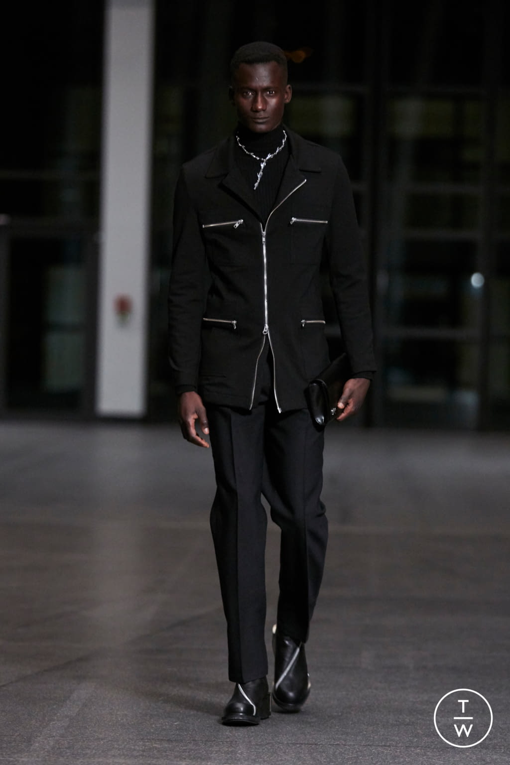 Fashion Week Paris Fall/Winter 2021 look 5 from the GmbH collection 男装
