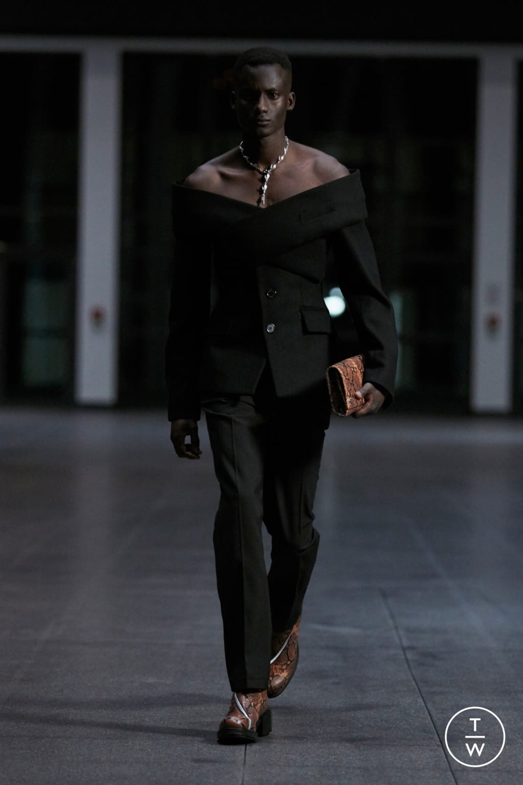 Fashion Week Paris Fall/Winter 2021 look 25 from the GmbH collection 男装