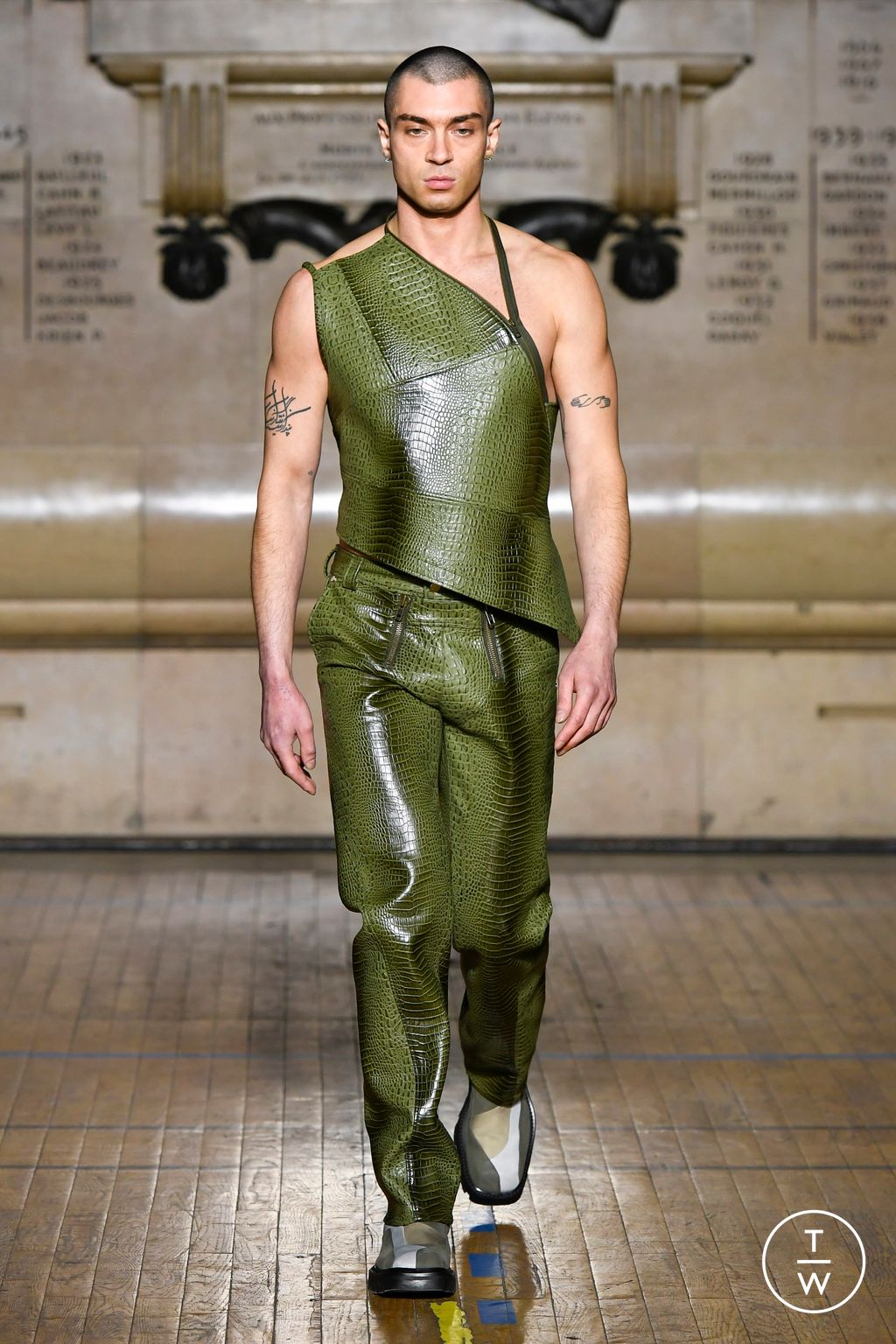 Fashion Week Paris Fall/Winter 2024 look 25 from the GmbH collection 男装