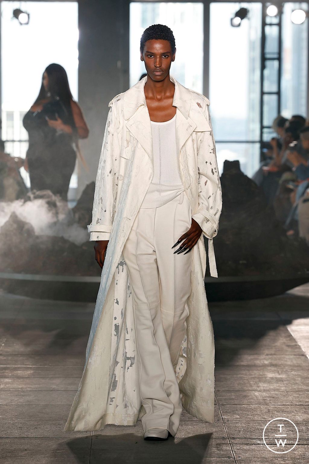 Fashion Week New York Spring/Summer 2025 look 10 from the Grace Ling collection 女装