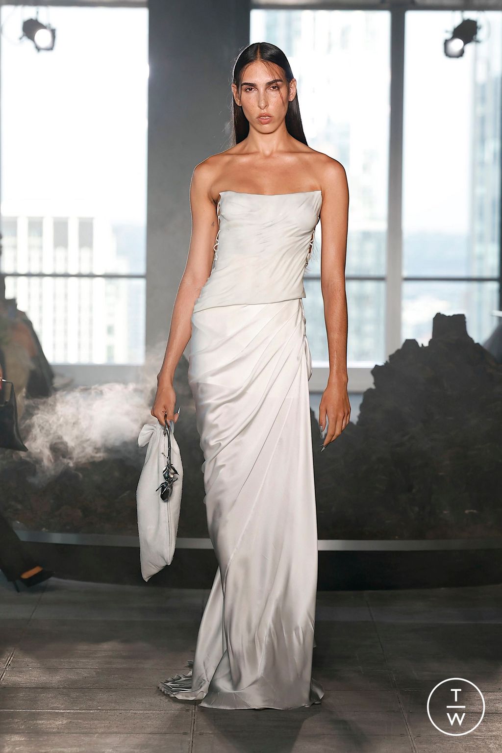 Fashion Week New York Spring/Summer 2025 look 14 from the Grace Ling collection 女装