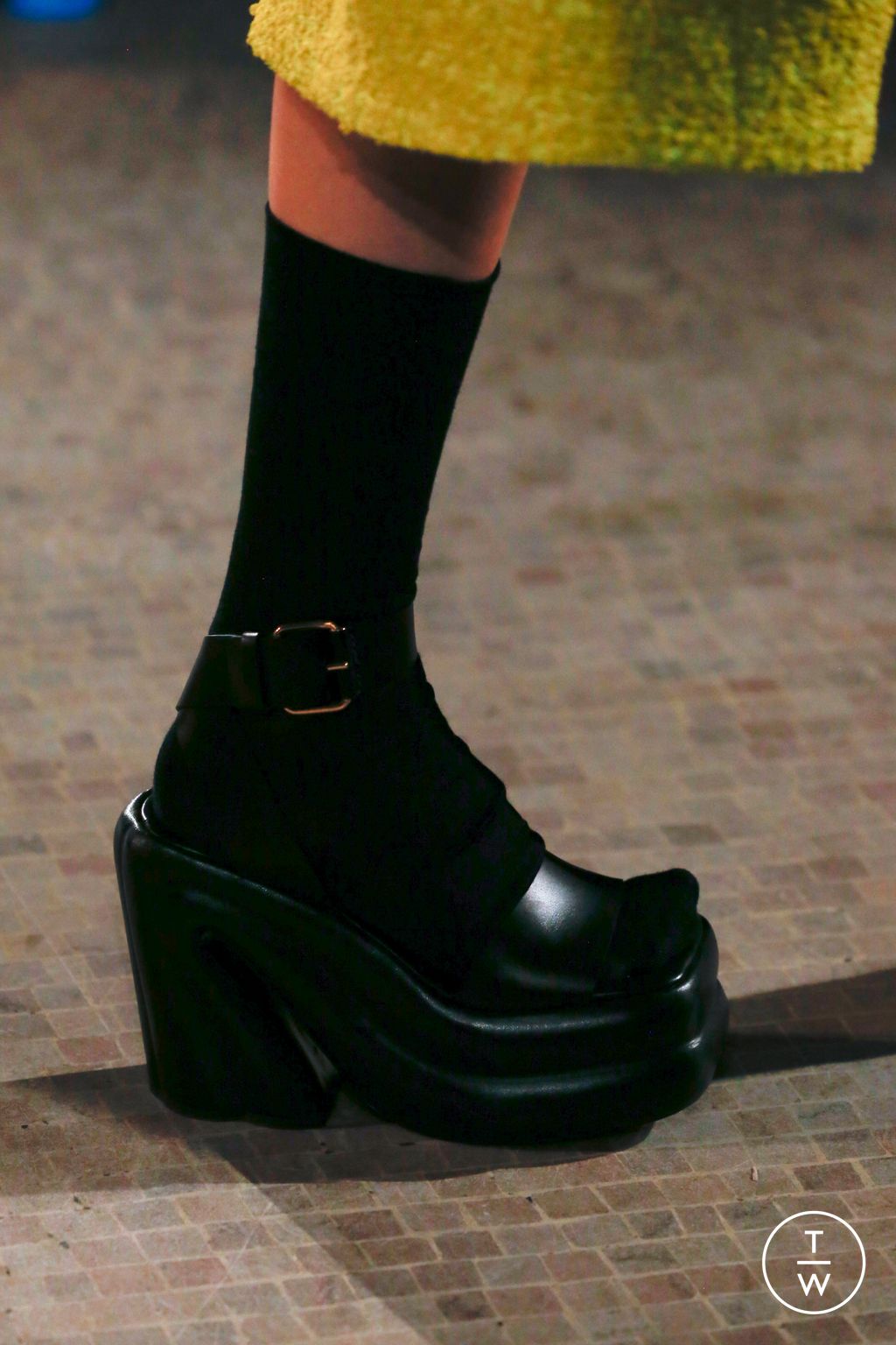 Fashion Week New York Spring/Summer 2023 look 25 from the Proenza Schouler collection womenswear accessories