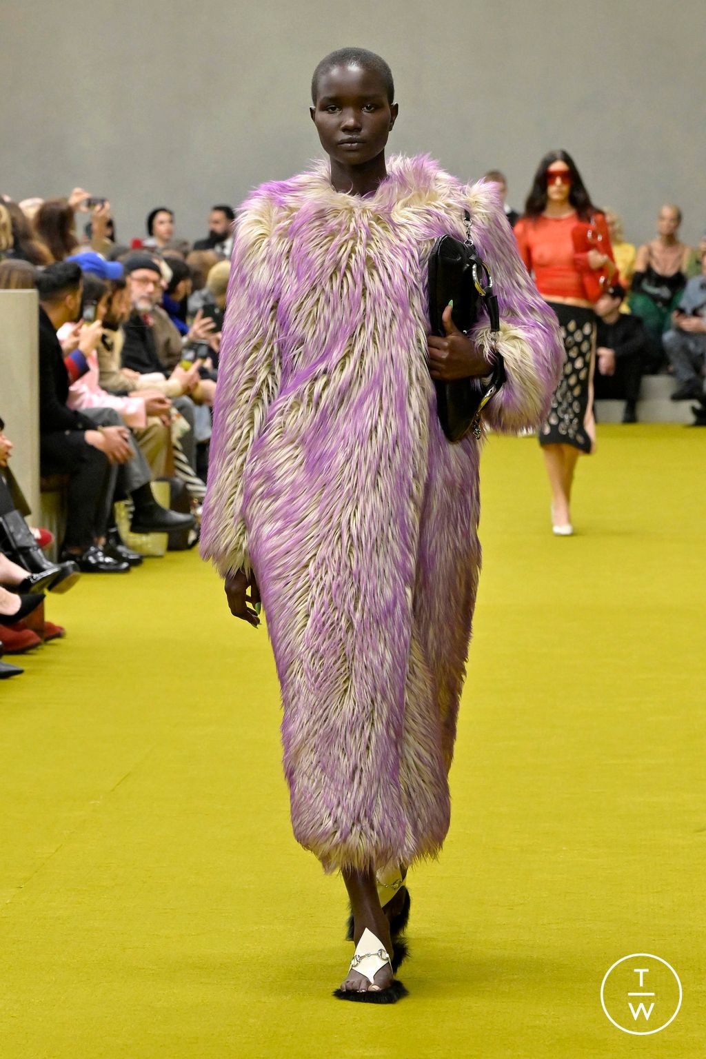 Fashion Week Milan Fall/Winter 2023 look 3 de la collection Gucci womenswear