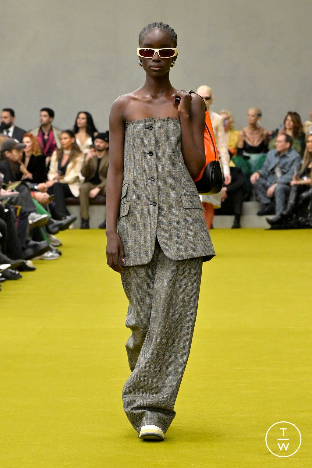Fashion Week Milan Fall/Winter 2023 look 24 de la collection Gucci womenswear
