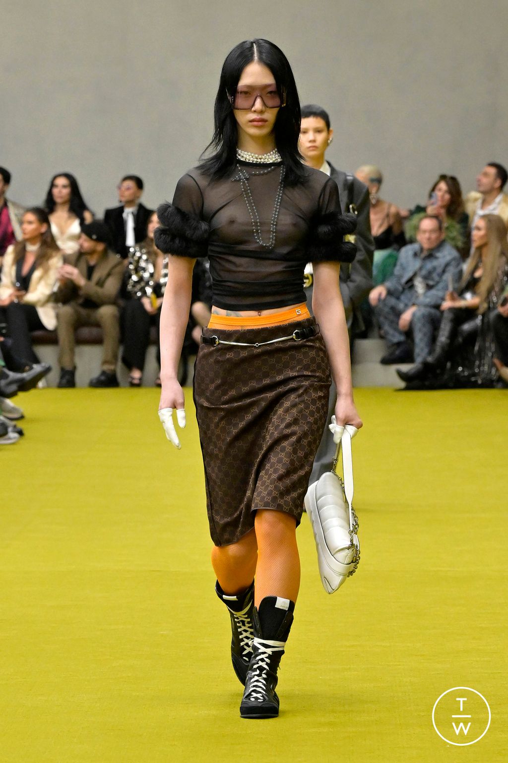 Fashion Week Milan Fall/Winter 2023 look 28 de la collection Gucci womenswear