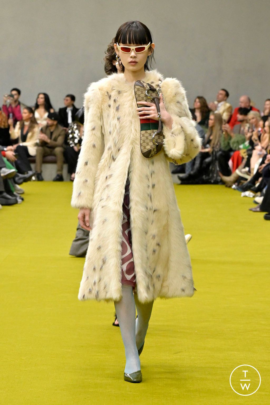Fashion Week Milan Fall/Winter 2023 look 40 from the Gucci collection womenswear