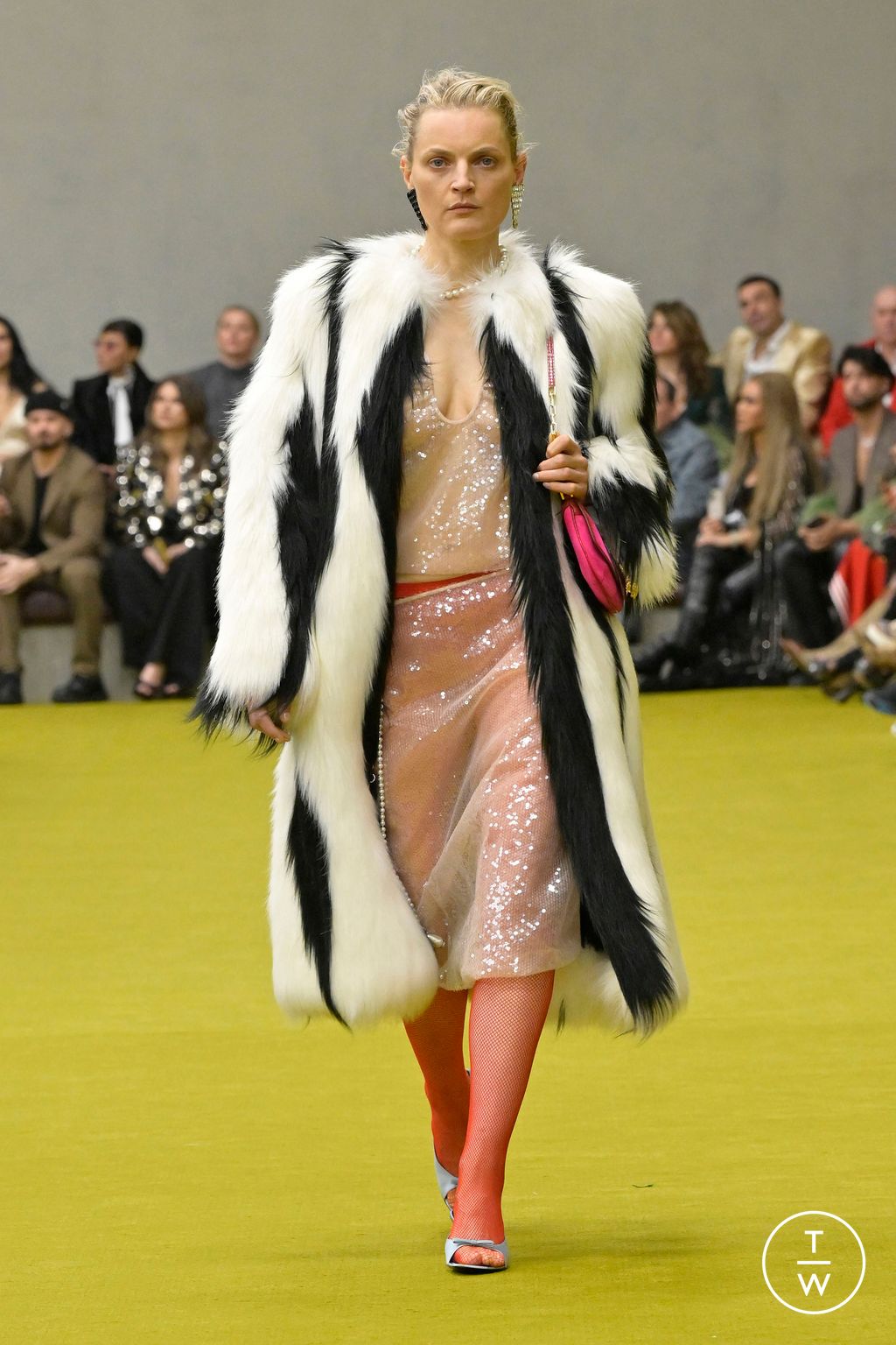 Fashion Week Milan Fall/Winter 2023 look 53 from the Gucci collection 女装