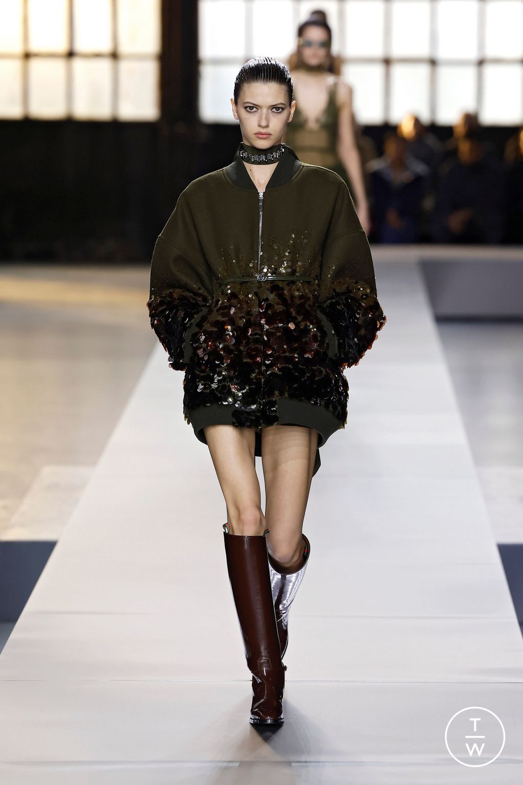Fashion Week Milan Fall/Winter 2024 look 10 de la collection Gucci womenswear