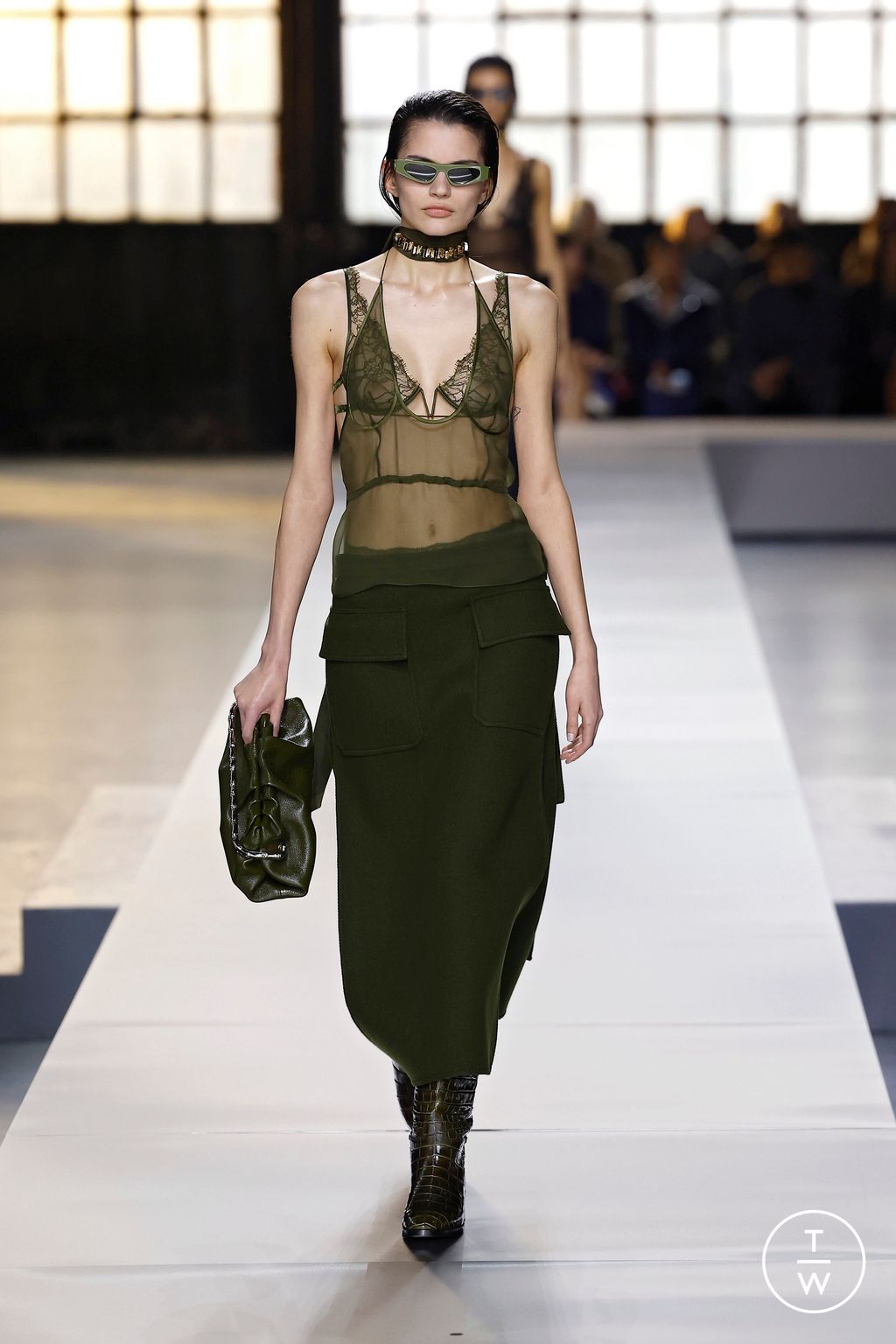 Fashion Week Milan Fall/Winter 2024 look 11 de la collection Gucci womenswear