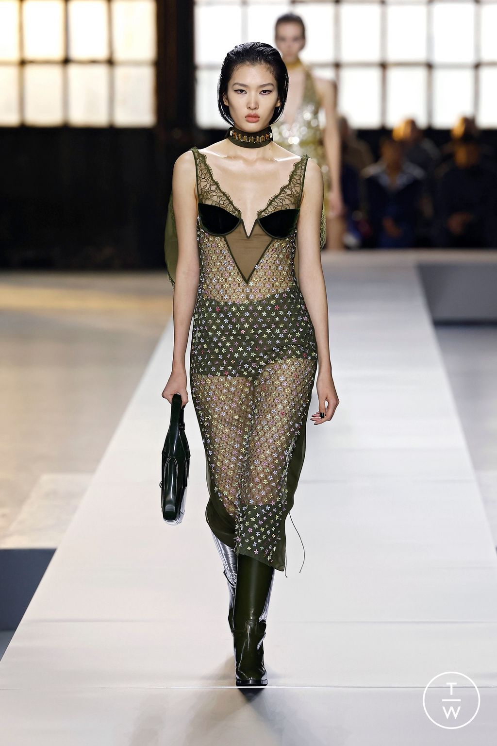 Fashion Week Milan Fall/Winter 2024 look 15 de la collection Gucci womenswear