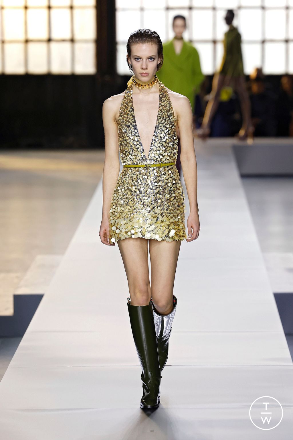 Fashion Week Milan Fall/Winter 2024 look 16 de la collection Gucci womenswear