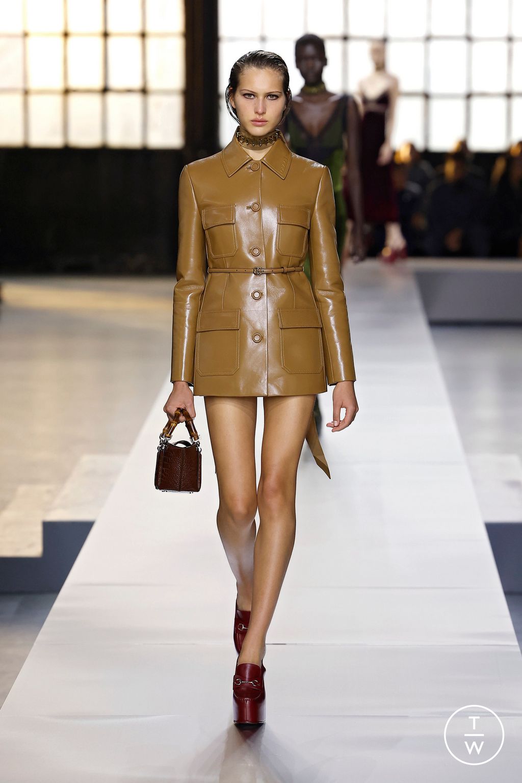 Fashion Week Milan Fall/Winter 2024 look 20 de la collection Gucci womenswear