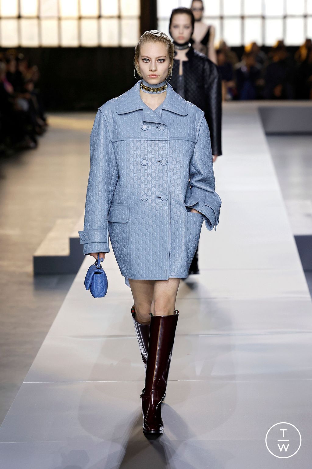 Fashion Week Milan Fall/Winter 2024 look 25 from the Gucci collection womenswear