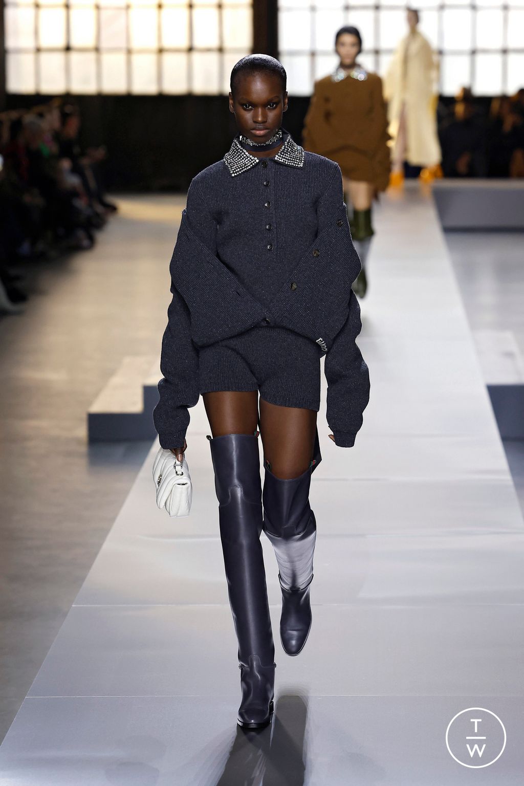 Fashion Week Milan Fall/Winter 2024 look 32 de la collection Gucci womenswear