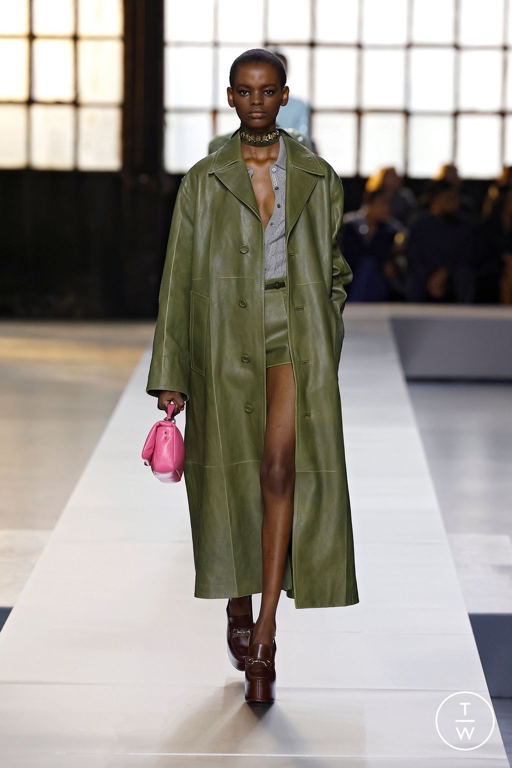 Fashion Week Milan Fall/Winter 2024 look 35 de la collection Gucci womenswear