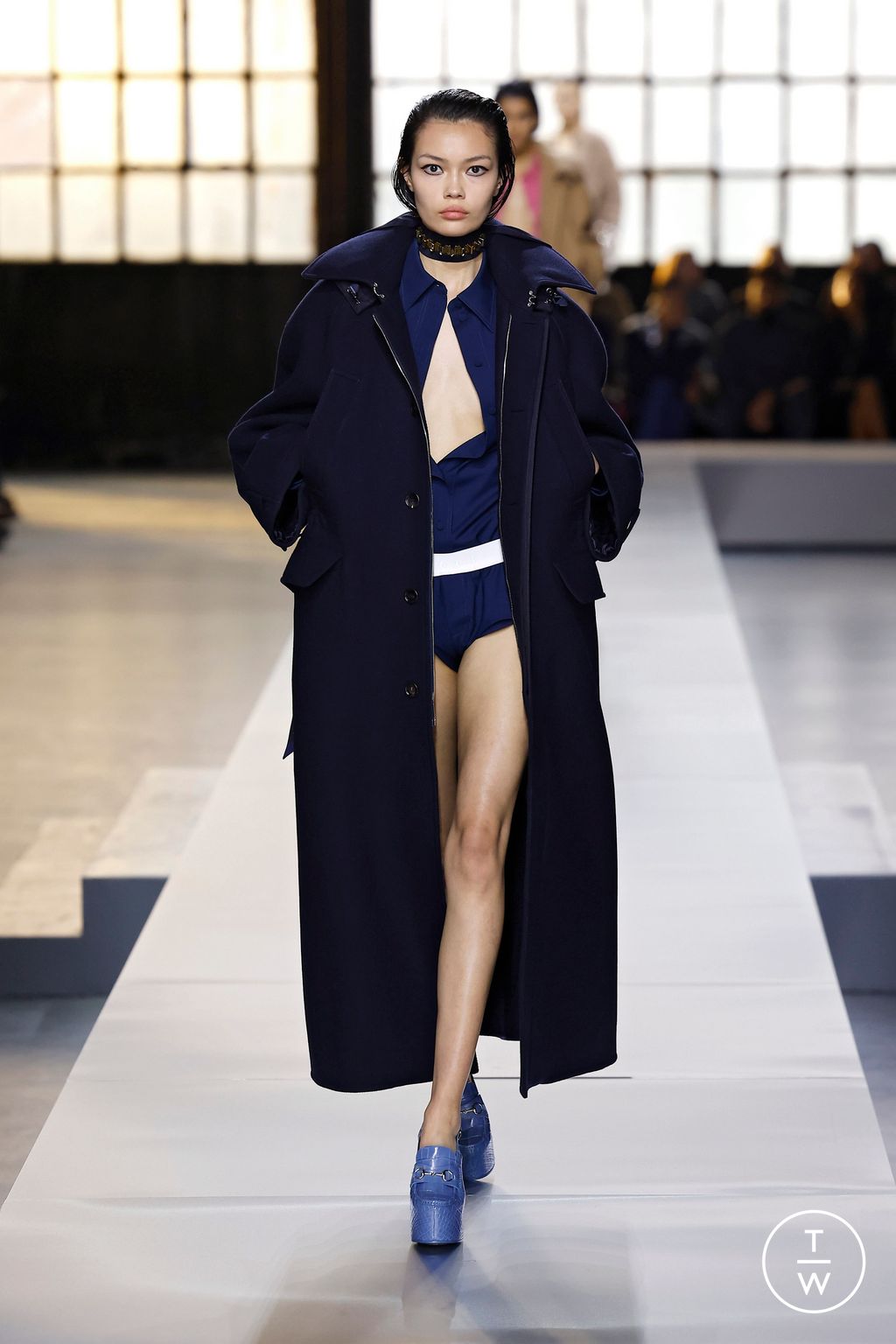 Fashion Week Milan Fall/Winter 2024 look 40 de la collection Gucci womenswear