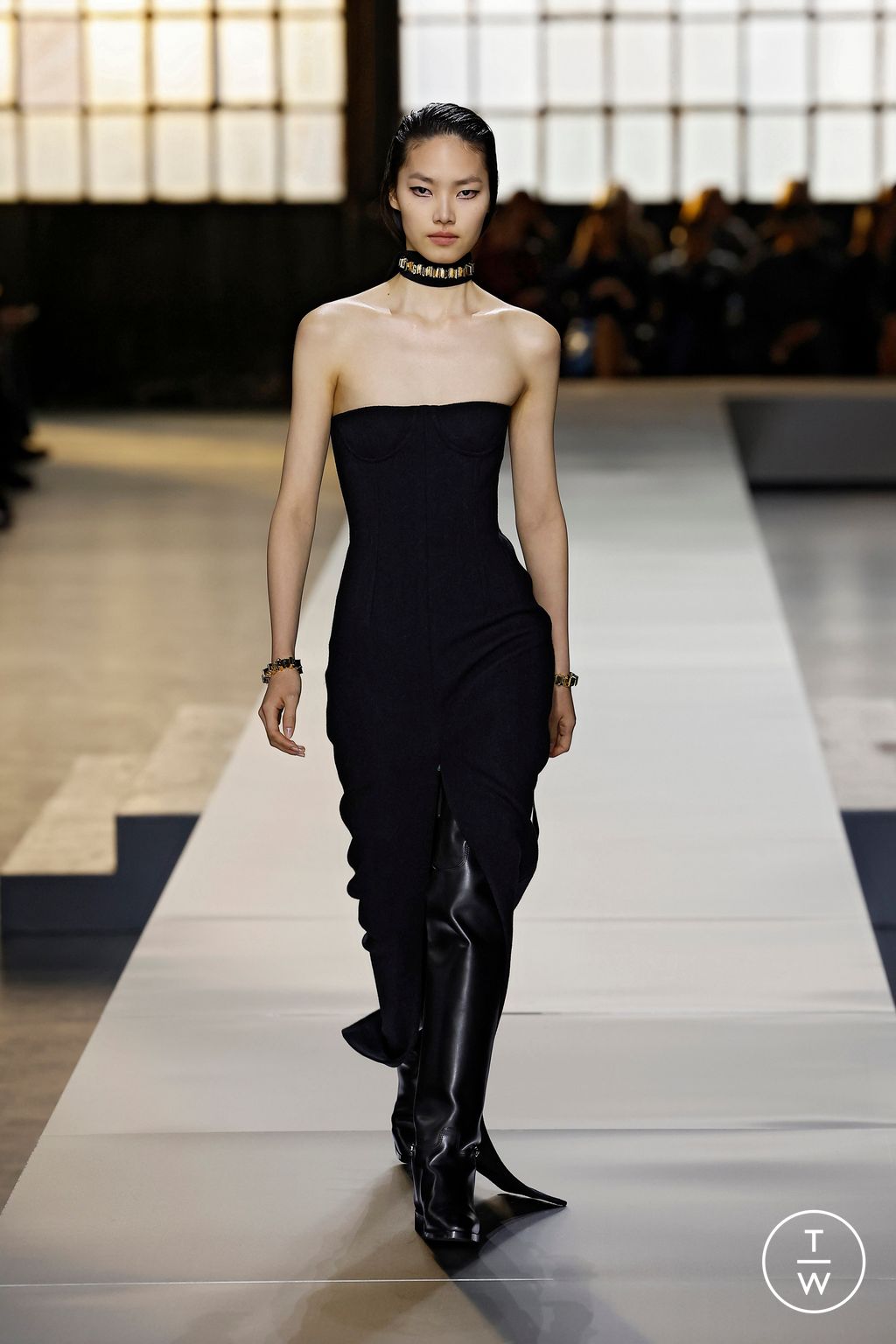 Fashion Week Milan Fall/Winter 2024 look 55 from the Gucci collection 女装