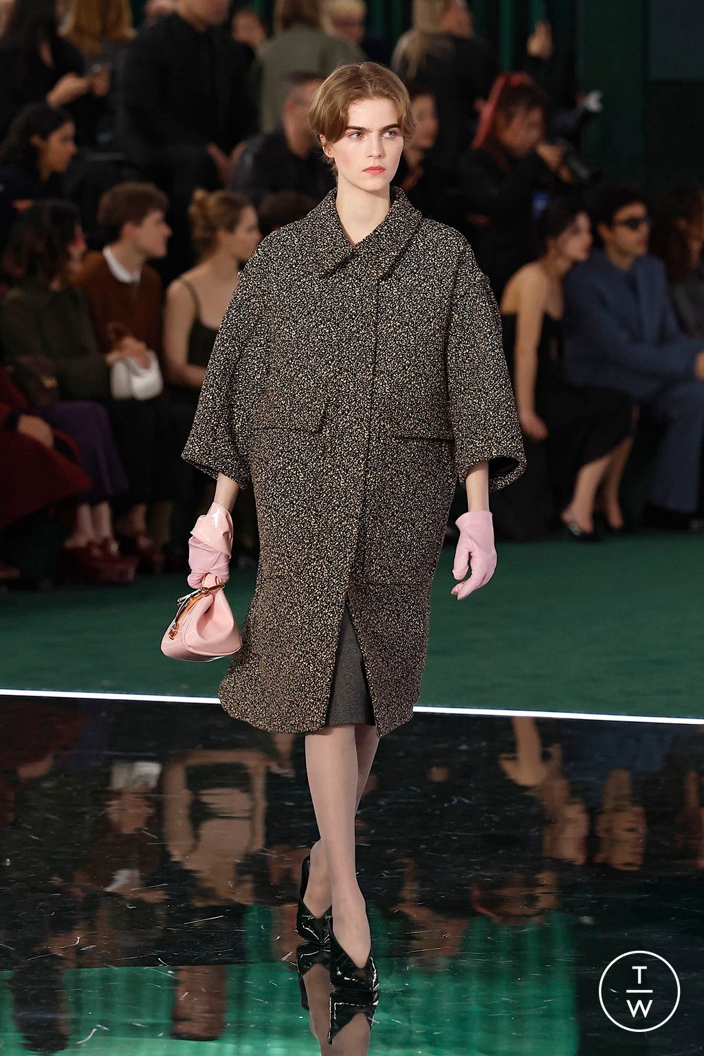 Fashion Week Milan Fall/Winter 2025 look 3 de la collection Gucci womenswear
