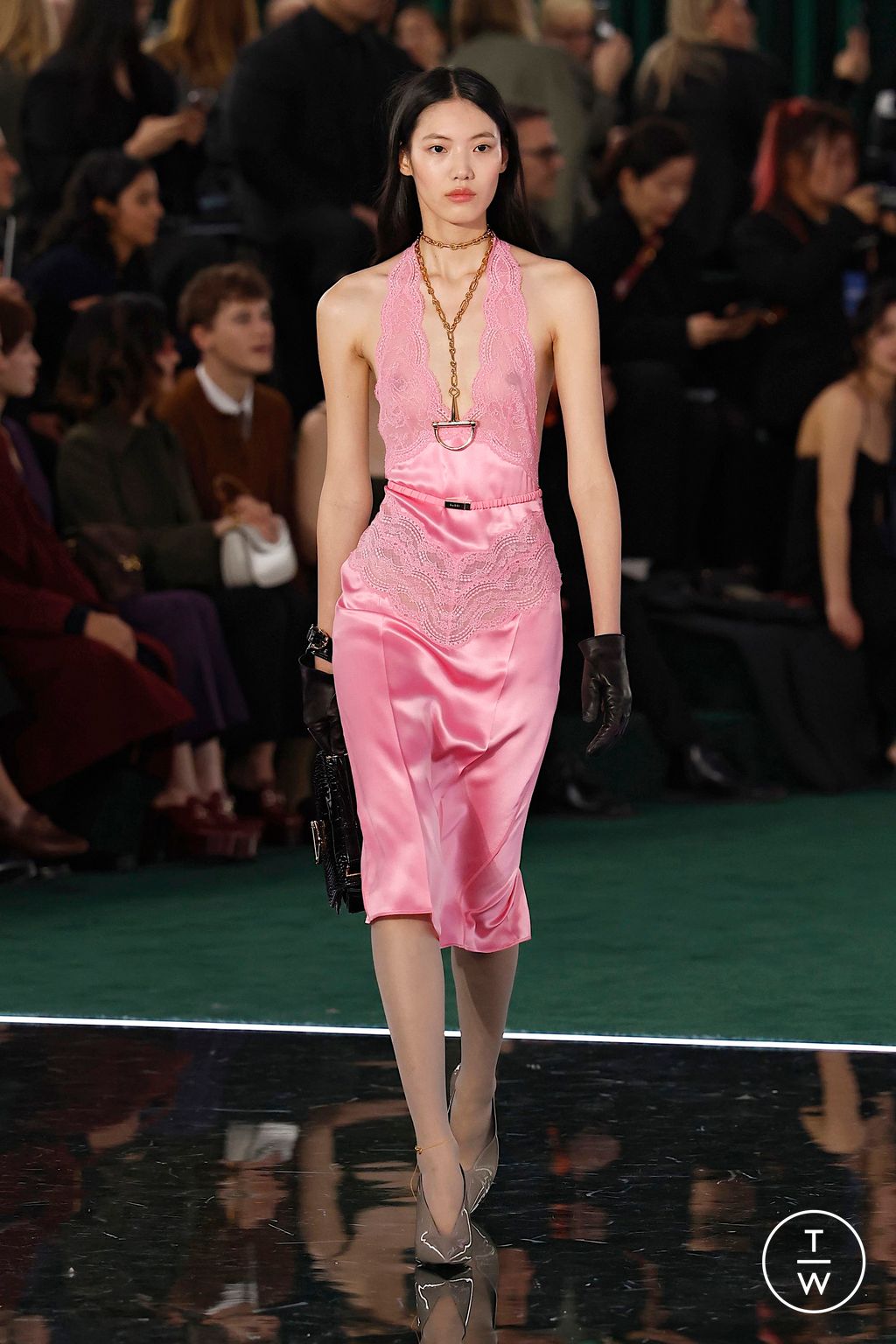 Fashion Week Milan Fall/Winter 2025 look 4 de la collection Gucci womenswear