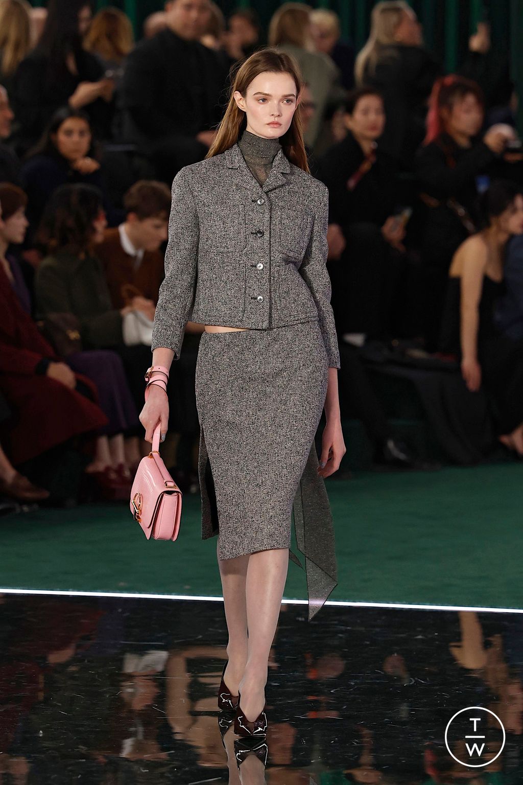 Fashion Week Milan Fall/Winter 2025 look 11 de la collection Gucci womenswear