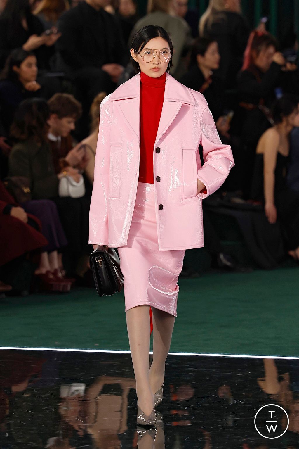 Fashion Week Milan Fall/Winter 2025 look 12 de la collection Gucci womenswear