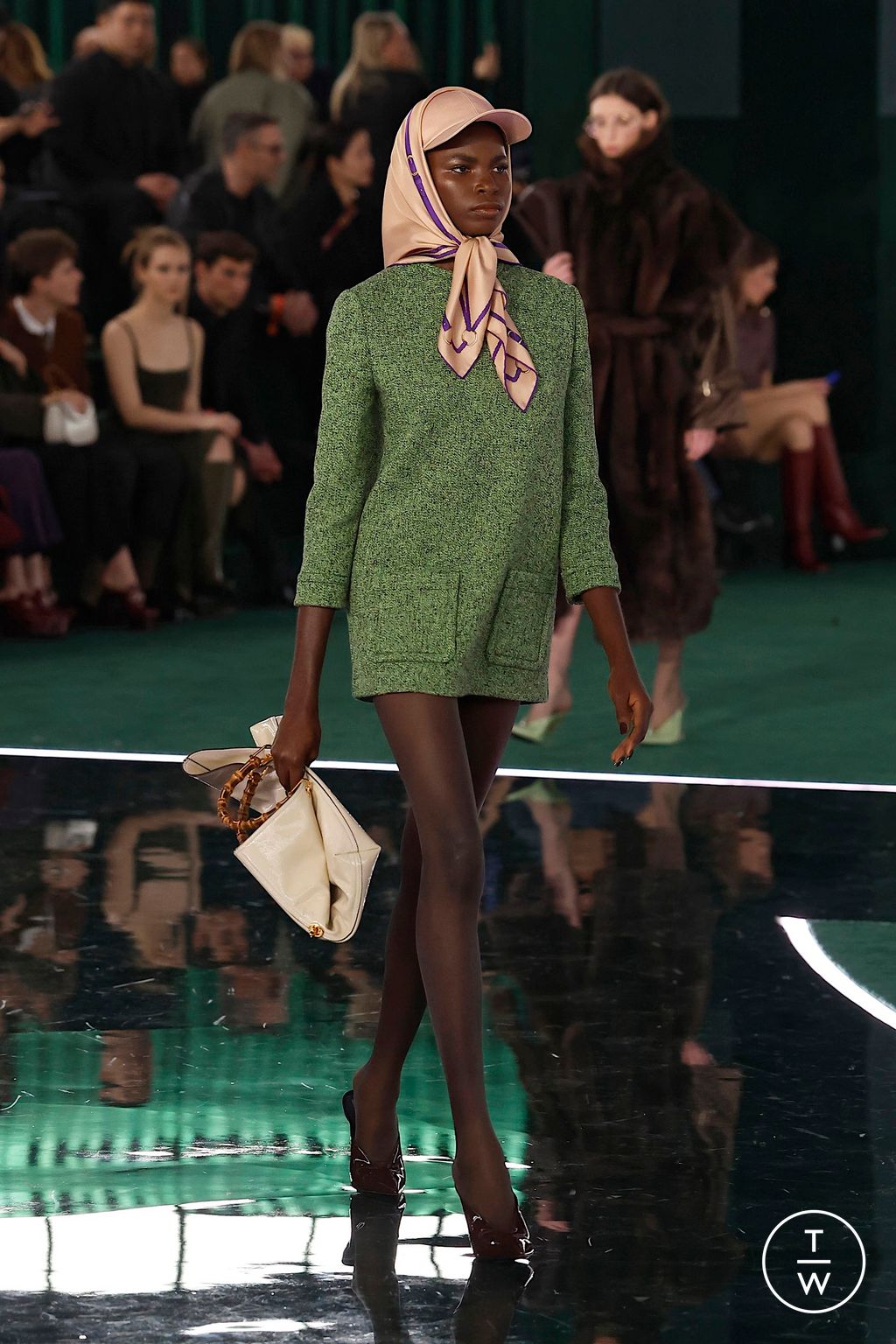 Fashion Week Milan Fall/Winter 2025 look 13 from the Gucci collection 女装