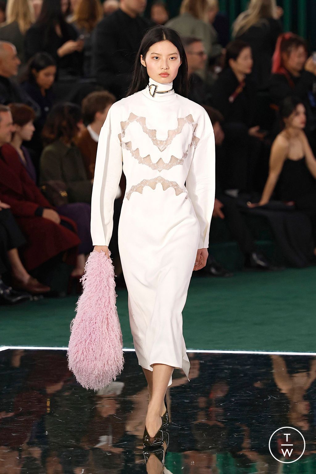 Fashion Week Milan Fall/Winter 2025 look 20 from the Gucci collection womenswear