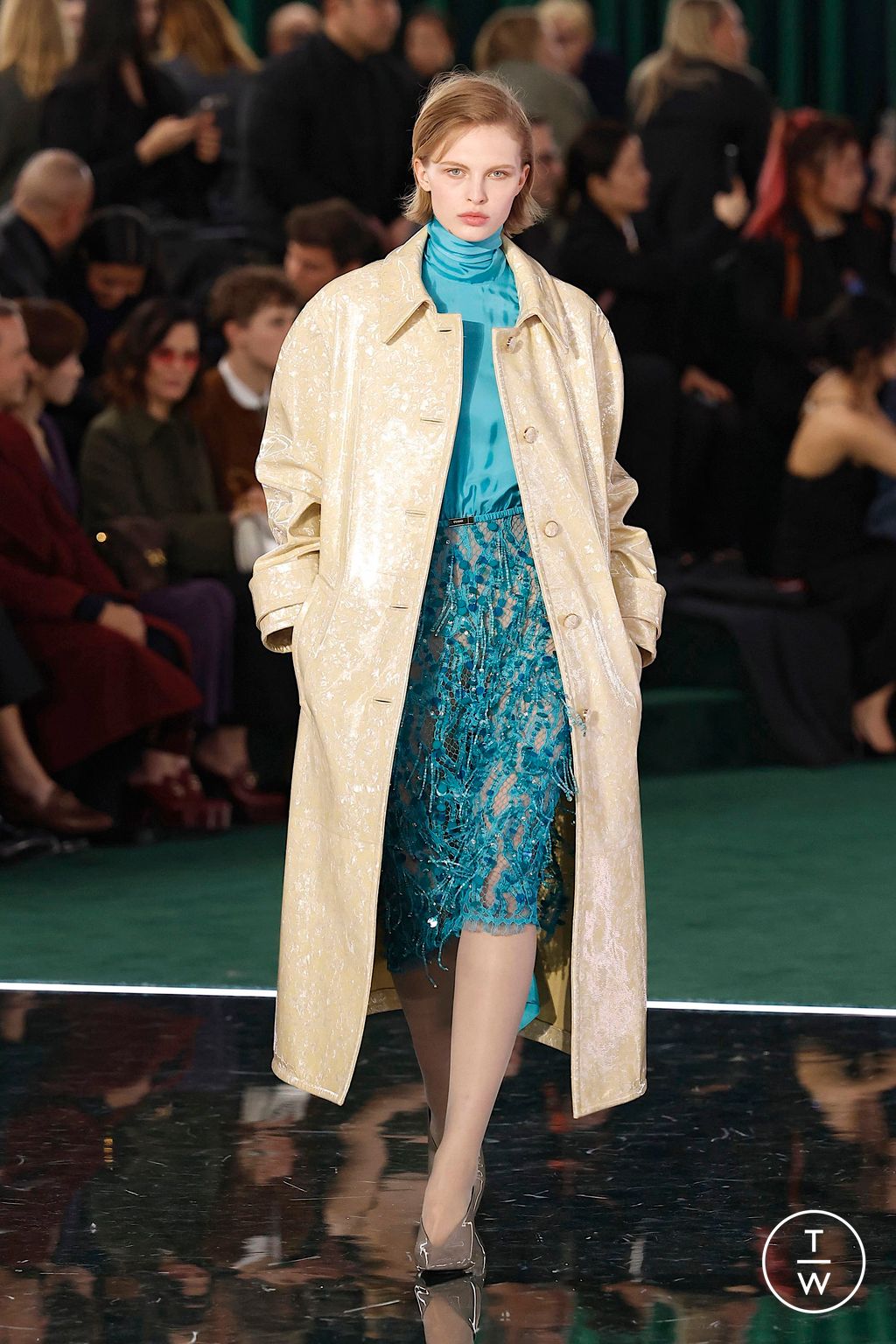 Fashion Week Milan Fall/Winter 2025 look 28 from the Gucci collection 女装