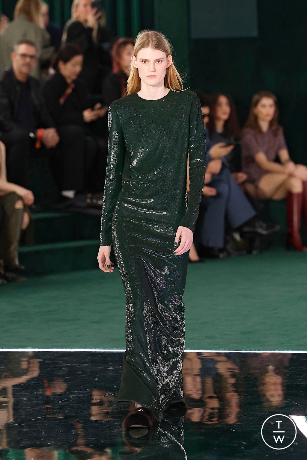 Fashion Week Milan Fall/Winter 2025 look 32 de la collection Gucci womenswear