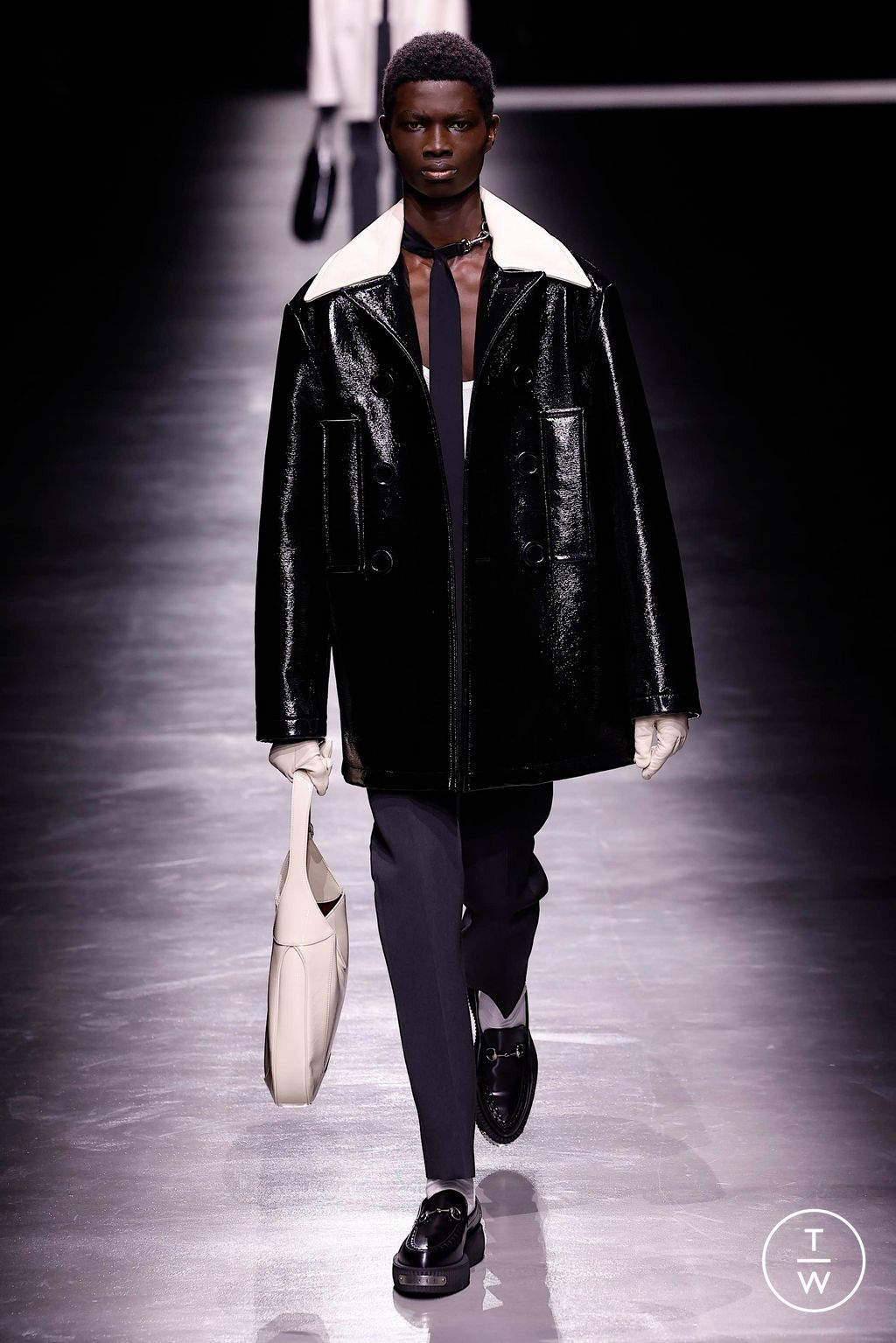 Fashion Week Milan Fall/Winter 2024 look 48 de la collection Gucci menswear