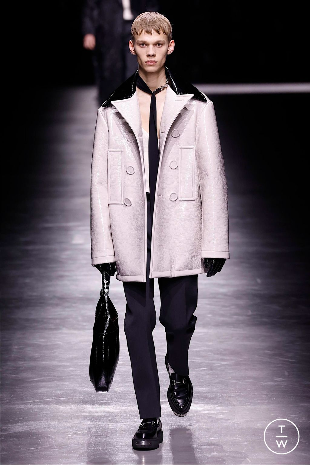 Fashion Week Milan Fall/Winter 2024 look 49 de la collection Gucci menswear