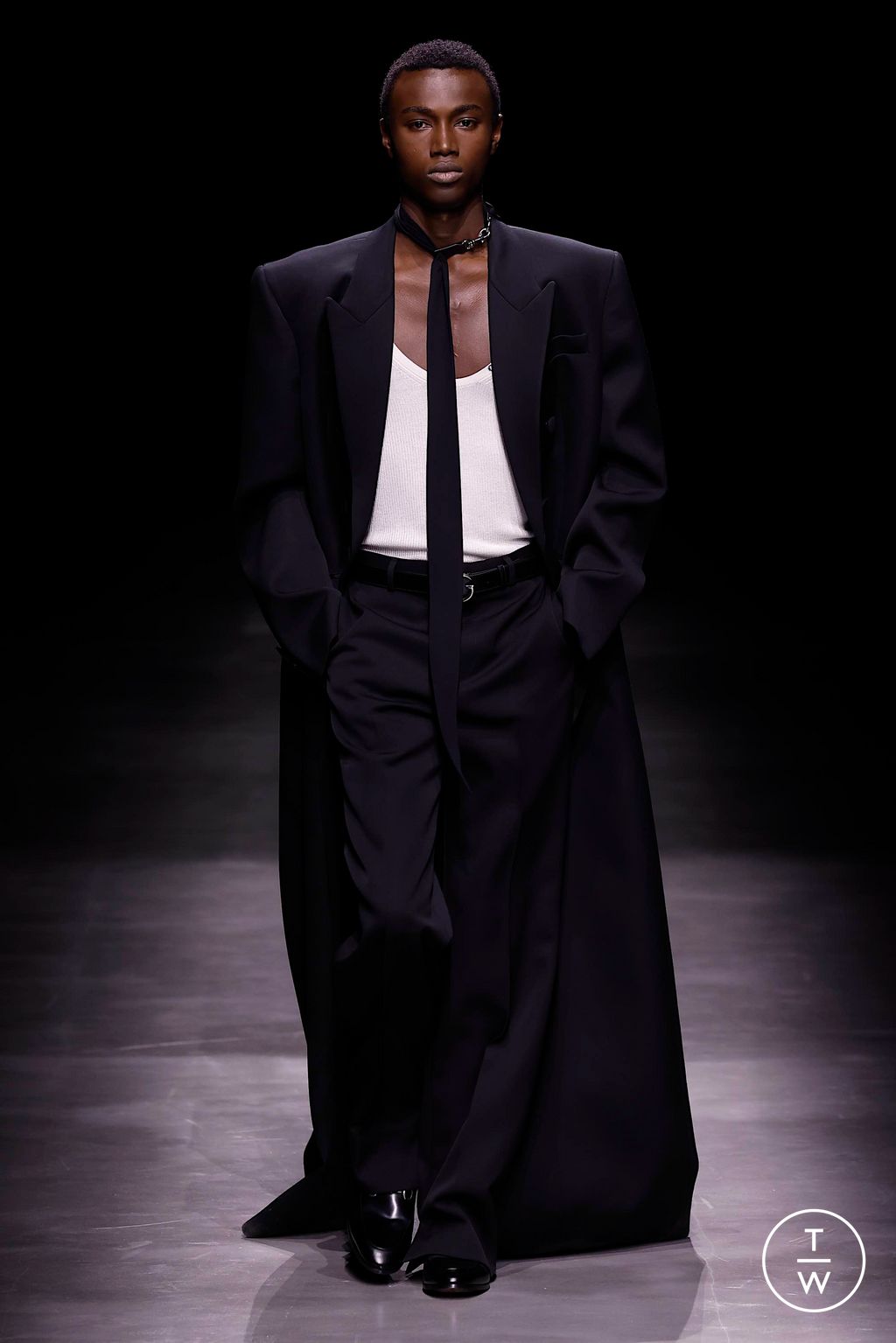 Fashion Week Milan Fall/Winter 2024 look 56 from the Gucci collection 男装