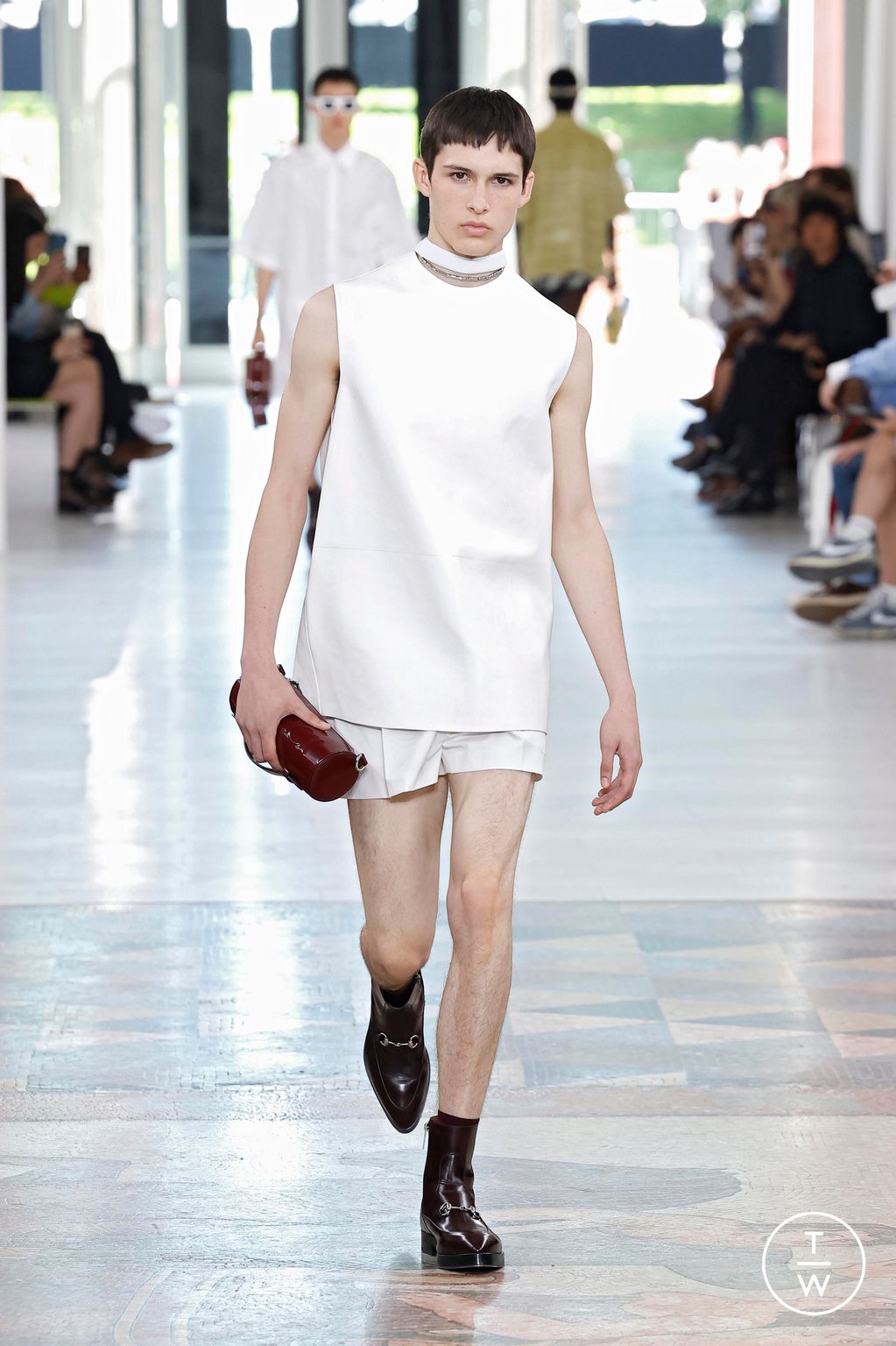 Fashion Week Milan Spring-Summer 2025 look 21 de la collection Gucci menswear
