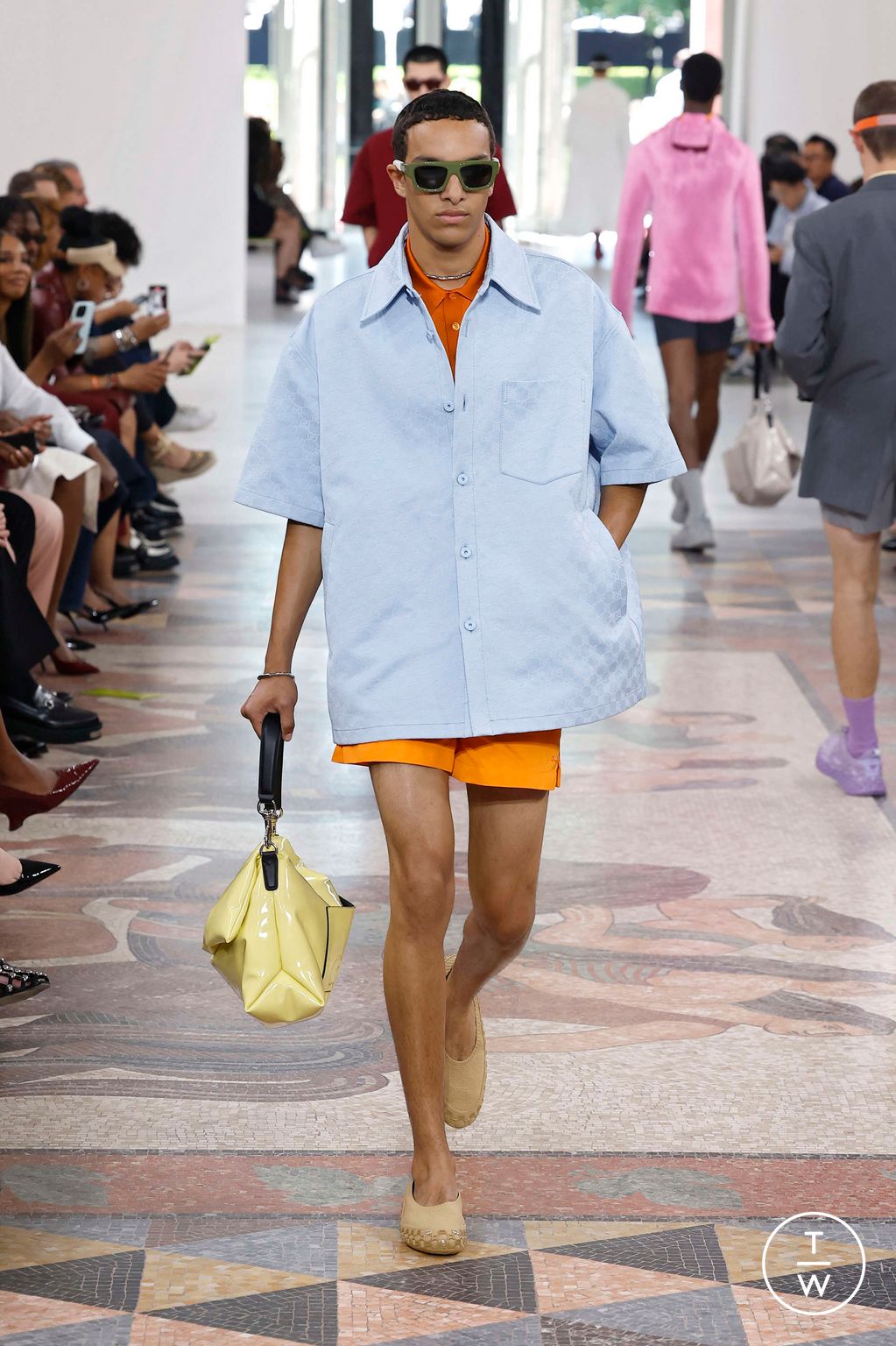 Fashion Week Milan Spring/Summer 2025 look 38 de la collection Gucci menswear
