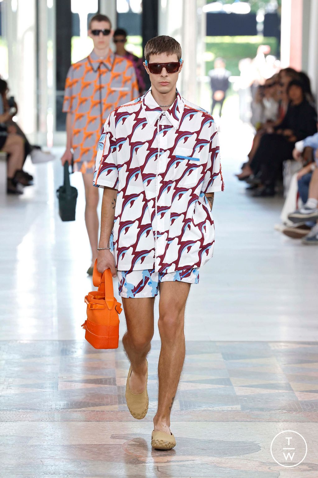 Fashion Week Milan Spring-Summer 2025 look 40 from the Gucci collection menswear
